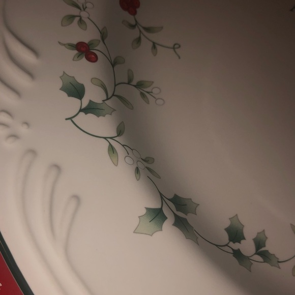 PFALTZGRAFF Winterberry plate - Picture 4 of 8